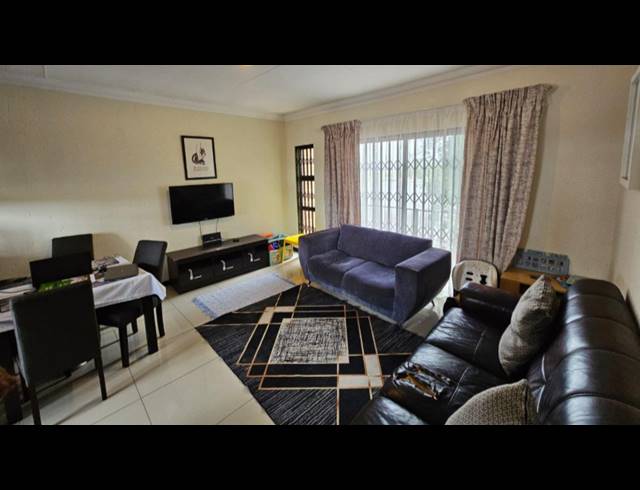 2 BEDROOM APARTMENT FOR SALE IN BRACKENDOWNS